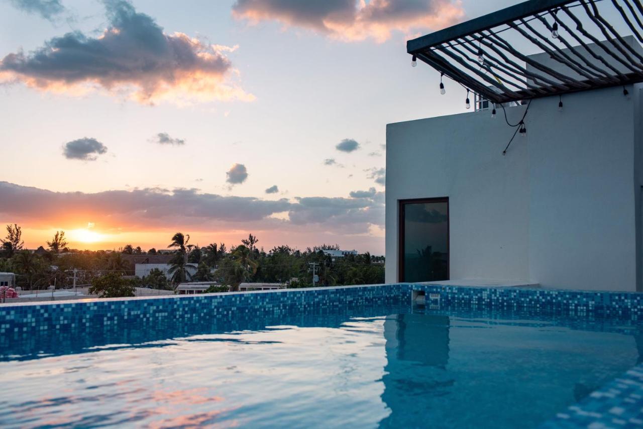 Hotel Mayari Holbox Экстерьер фото Rooftop pool at the Hotel Habitas Tulum