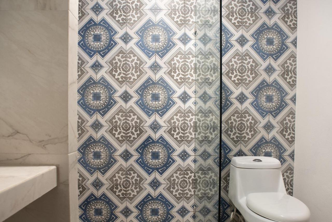 Hotel Mayari Holbox Экстерьер фото Bathroom tiles