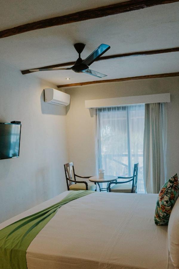 Hotel Mayari Holbox Экстерьер фото