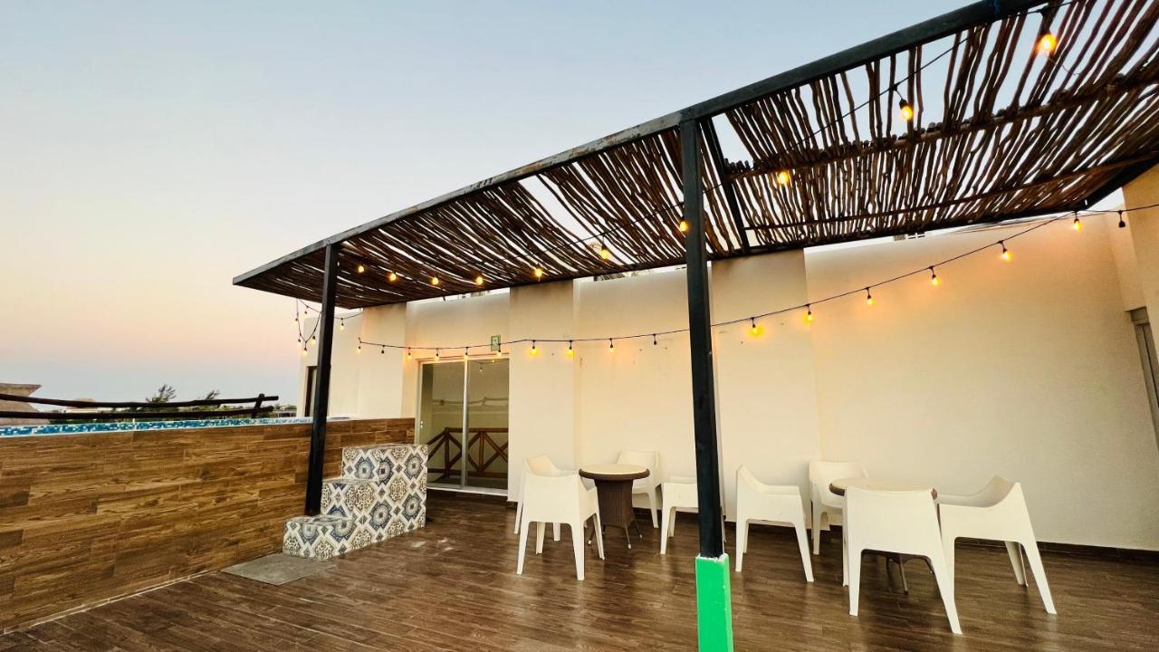 Hotel Mayari Holbox Экстерьер фото Rooftop bar at the hotel