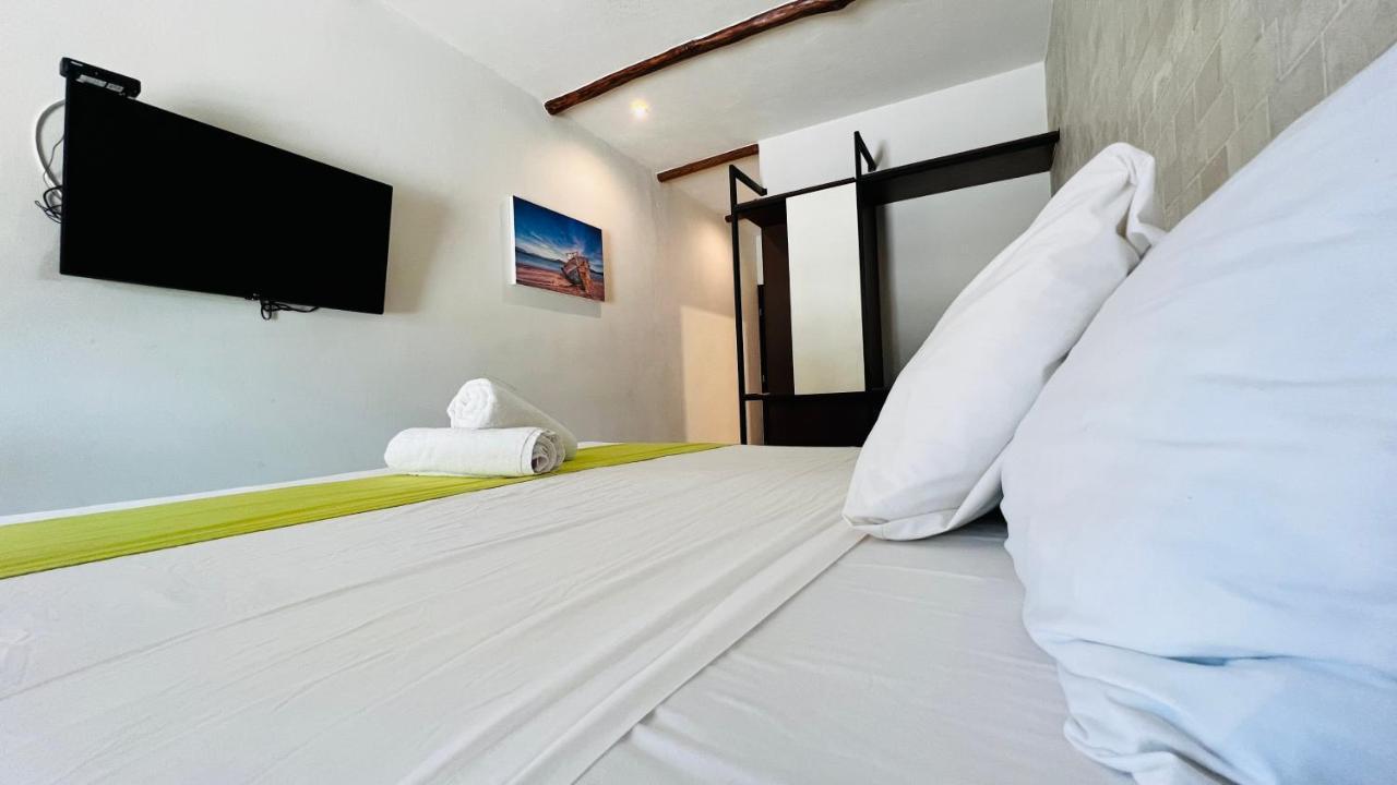 Hotel Mayari Holbox Экстерьер фото A room at the hotel